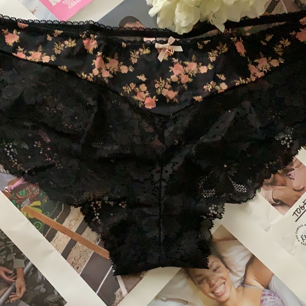 Victoria Secret panty - Picture 6 of 10